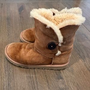 Kids Bailey uggs